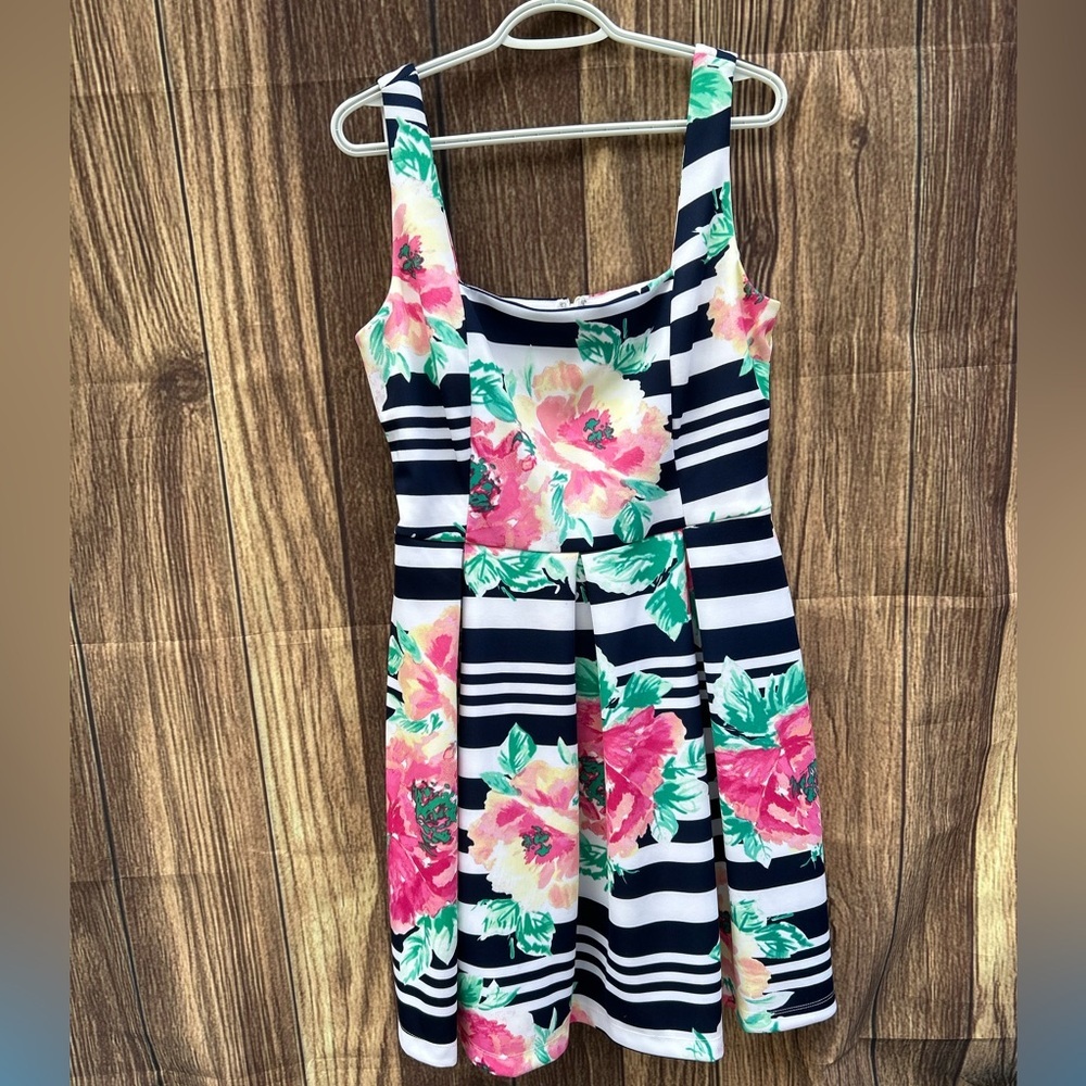 New Neiman Marcus dress size 12 nautical floral striped sleeveless coastal Derby